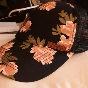 O'Neill women's truckers hat